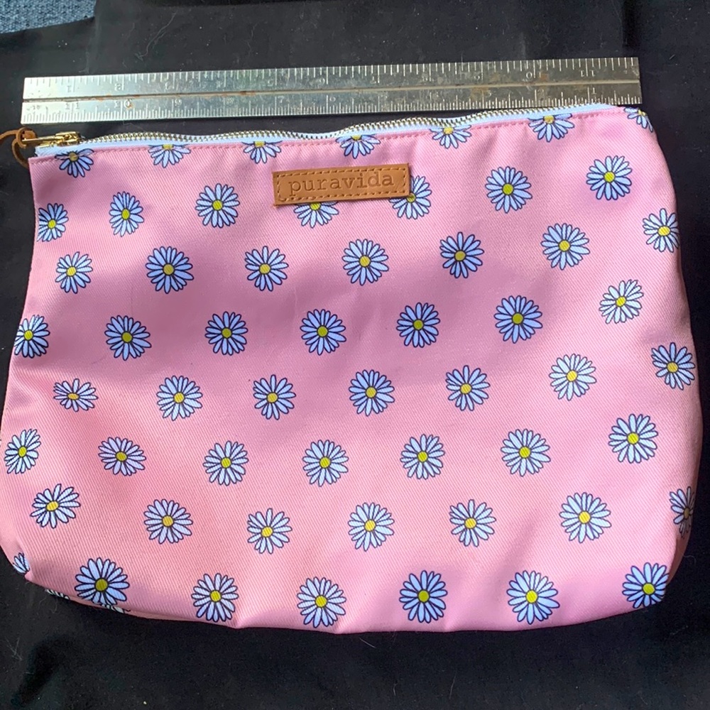 Pita Vida Pink Daisy Flower Cosmetic Diddy Bag